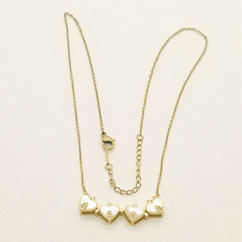 collier Rétro magnétique pliant en forme de coeur trèfle à quatre feuilles 5 style différent